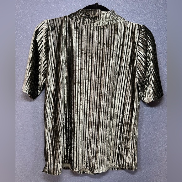 Spring Velvet LOFT Velvet Mock Neck Short Sleeve Ribbed Pleated Top - Picture 3 of 5